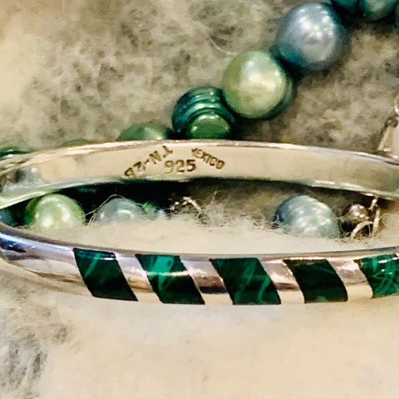 Silver and Malachite Bracelet - Picture 1 of 5